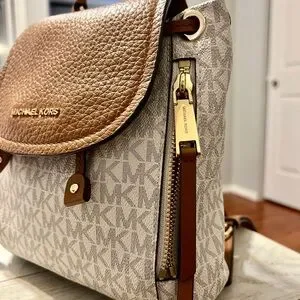 MICHAEL Michael Kors | Bags | Nwt Michael Kors Mk Xs Viv  display picture 1